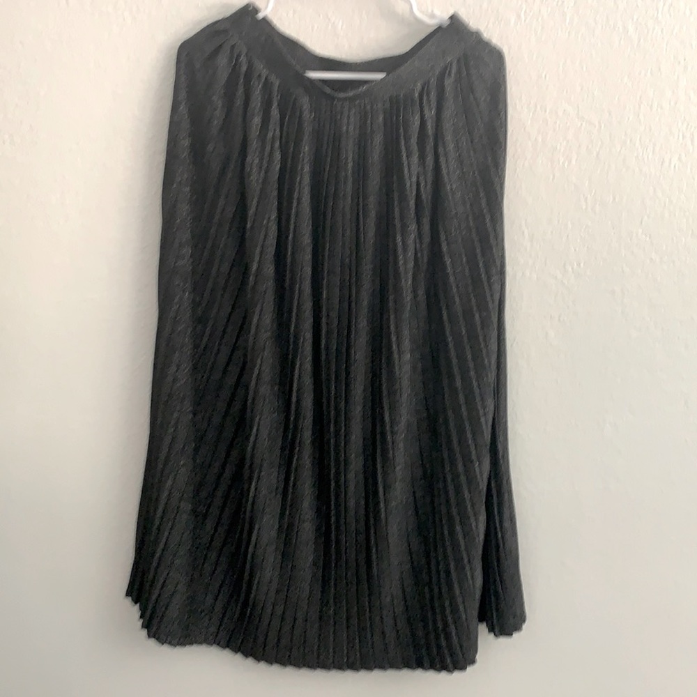 Long Pleated skirt , vintage style look